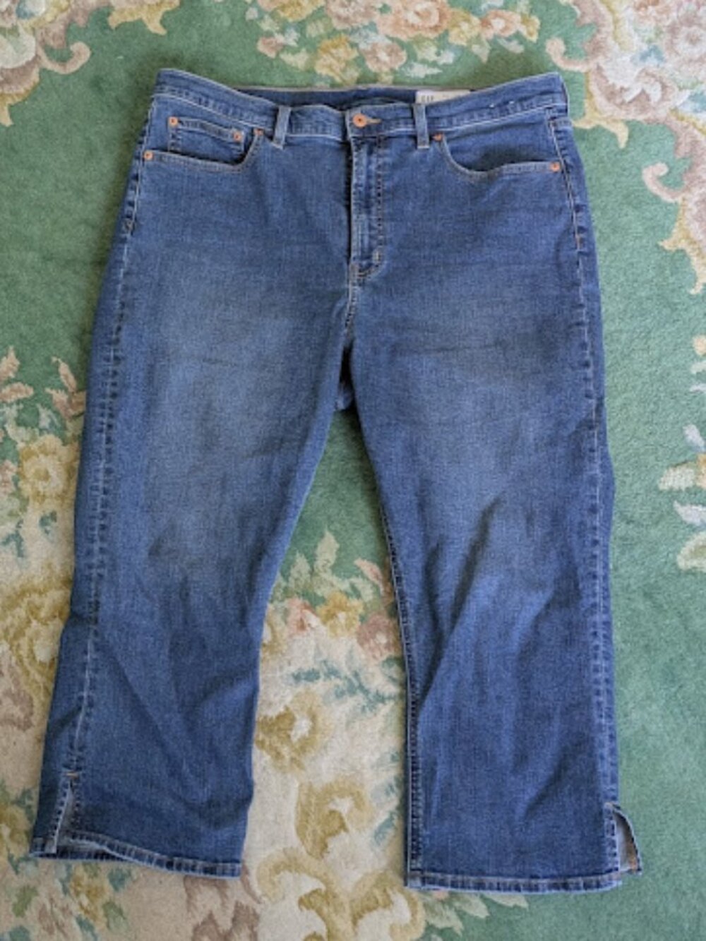 GAP Women Sz 16/33 Capri Jeans Denim High Rise 91% Cotton Medium Indigo Skinny